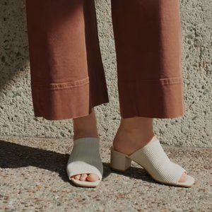 Everlane The Glove Mule in ReKnit Bone with box